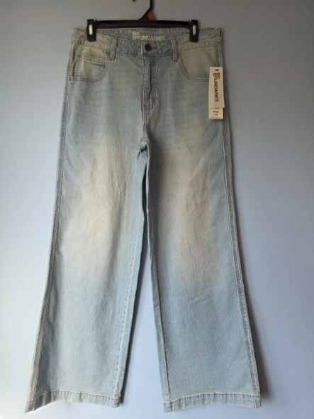 NO BOUNDARIES MID RISE WIDE LEG JEANS - SIZE: WOMEN 8 - LIGHT ENZYME New