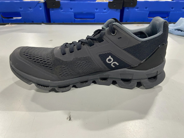 ON CLOUDACE BLACK/ECLIPSE - SIZE: WOMEN 10