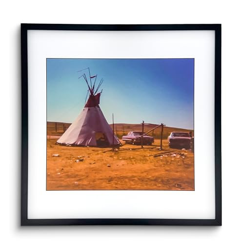 1970's Memories: A Captivating Blend of Nostalgia and Cultural Juxtaposition New