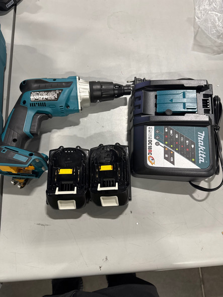 MAKITA 18V 5.0 AH LXT LITHIUM-ION BRUSHLESS CORDLESS 2500 RPM - BLUE/BLACK