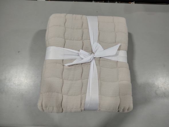 DAWSON COLLECTION DAWSON 3 PIECE TEXTURED QUILT SET KING - LIGHT GRAY New