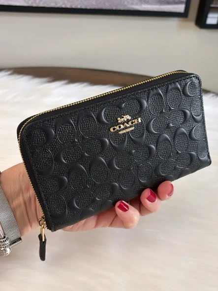 COACH BLACK EMBOSSED SIGNATURE LEATHER ZIP WALLET WITH GOLD HARDWARE - BLACK