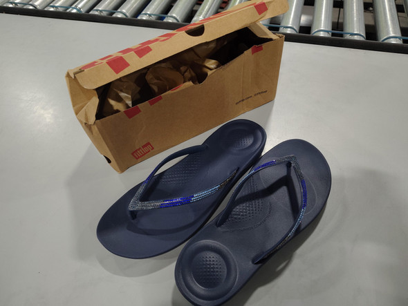 FITFLOP WOMEN'S IQUSHION OMBRE SPARKLE FLIP-FLOPS SIZE: WOMEN 8 - MIDNIGHT NAVY