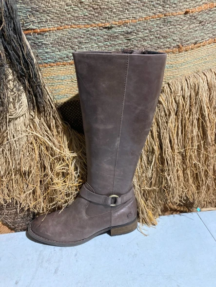 BORN WINTER BOOTS - SIZE: WOMEN 7M - BROWN