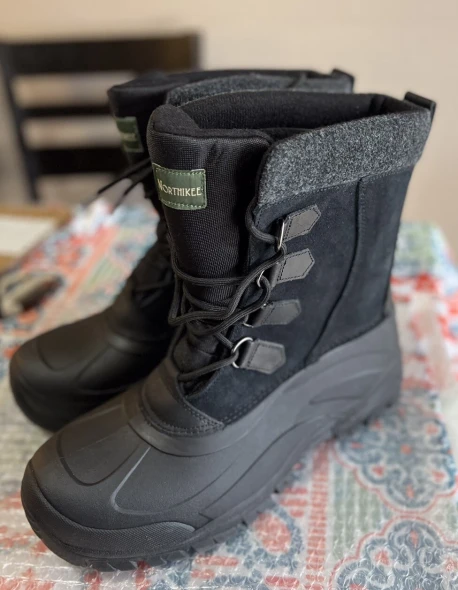 NORTHIKEE MEN’S WINTER BOOTS - SIZE: MEN 13 - BLACK