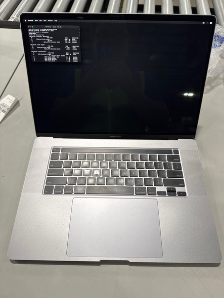 For Parts: APPLE MACBOOK PRO 16" I7-9750H 32GB 512GB SSD RADEON PRO 5300M CRACKED SCREEN