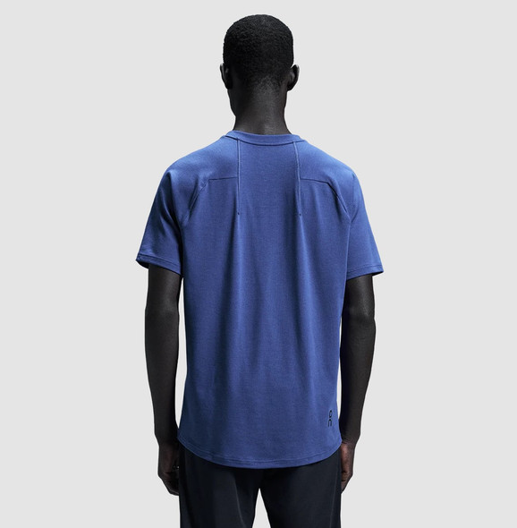 ON FOCUS-T ULTRA SOFT T-SHIRT - SIZE: MEN'S MEDIUM - INDIGO New
