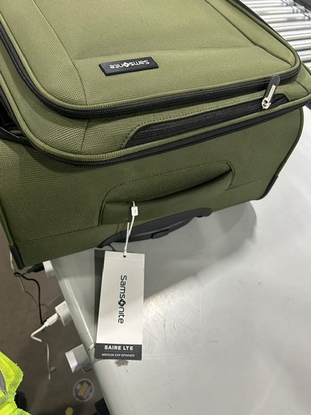 SAMSONITE SAIRE LTE SOFTSIDE EXPANDABLE LUGGAGE SPINNER MEDIUM - OLIVE GREEN
