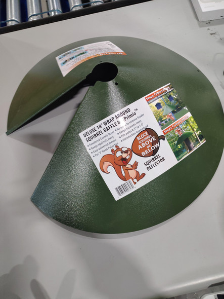 IPRIMIO DELUXE 18" WRAP AROUND SQUIRREL BAFFLE, FITS POLES .5" - 1.5" - GREEN
