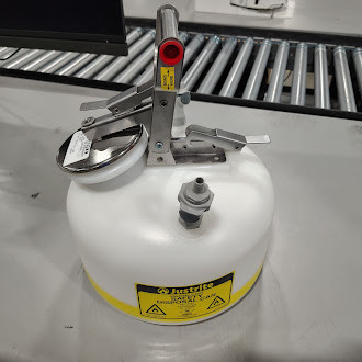 JUSTRITE WHITE CENTURA™ POLYETHYLENE SAFETY DISPOSAL CAN, 2GAL, 3/8"