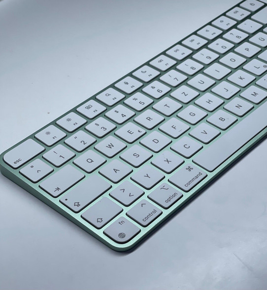 Apple Magic Keyboard without Touch ID MK2A3LL/A - GREEN