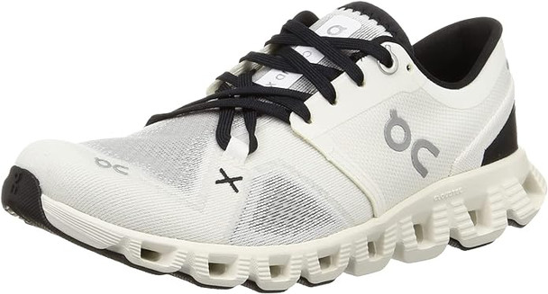 60.98697 ON RUNNING Cloud X 3 WOMEN WHITE/BLACK SIZE 7