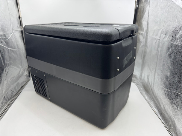 JOYTUTUS CR40 12V/24V DC PORTABLE FRIDGE/FREEZER, 42 QUART (40 LITER) - BLACK JOYTUTUS CR40 12V/24V DC PORTABLE FRIDGE/FREEZER, 42 QUART (40 LITER) - BLACK