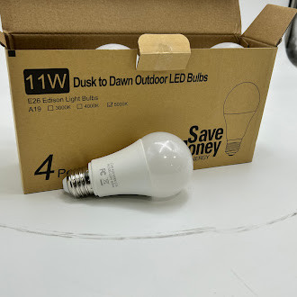 GENERIC 11 WATTS DUSK TO DAWN OUTDOOR LED BULBS E26 EDISON LIGHT 4 PCS - WHITE