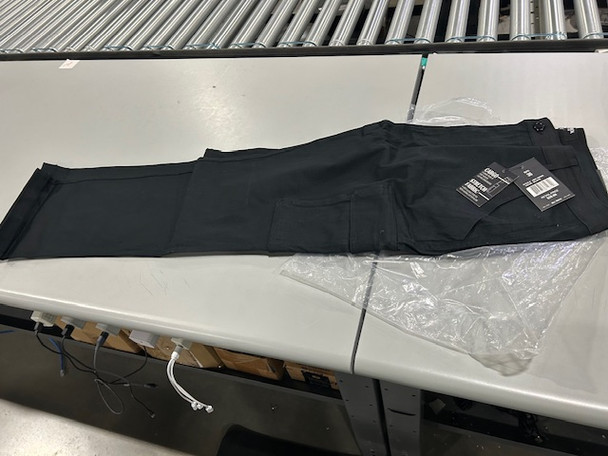 BLU ROCK NEW YORK BLACK SIZE 36 STRETCH CARGO PANTS - SIZE: MEN 36 - BLACK New