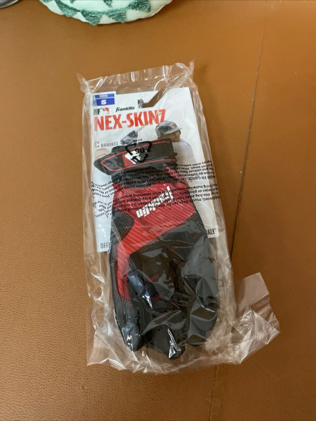 FRANKLIN NEW BATTING GLOVES YOUTH SMALL NEX SKINZ - SIZE: YOUTH S - RED New