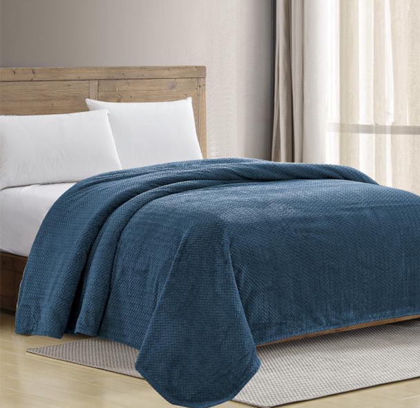 SHERADIAN CHEVRON JACQUARD BRAIDED BLANKET - QUEEN - NAVY