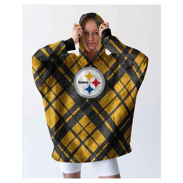 PEGASUS PITTSBURGH STEELERS 34" X 34" DIGITAL DASH SHERPA HOODED FAN CAPE New