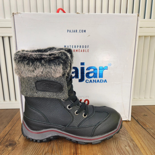 PAJAR CANADA ALICE WATERPROOF LINED SNOW BOOTS - SIZE: WOMEN 7-7.5 - BLACK/GRAY