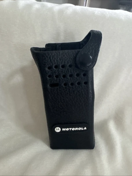 MOTOROLA OEM LEATHER HOLSTER NTN8381C SWIVEL - BLACK