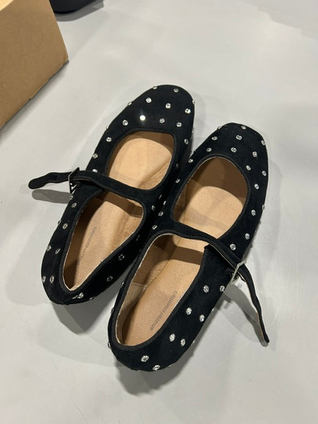 AMAZON ESSENTIALS STUDDED BLACK SHOES SIZE 9 - SIZE: WOMEN 9 (AU/UK W7)  - BLACK