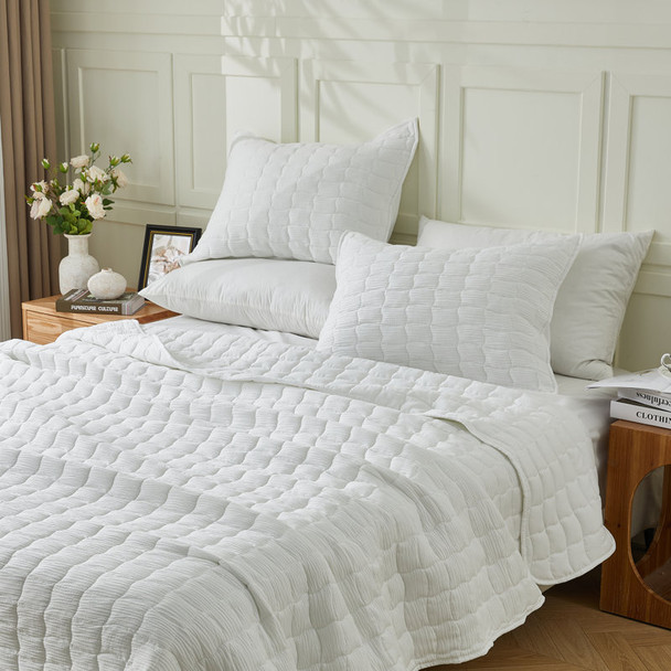 DAWSON COLLECTION DAWSON SEERSUCKER 3 PIECE TEXTURED QUILT SET KING - WHITE