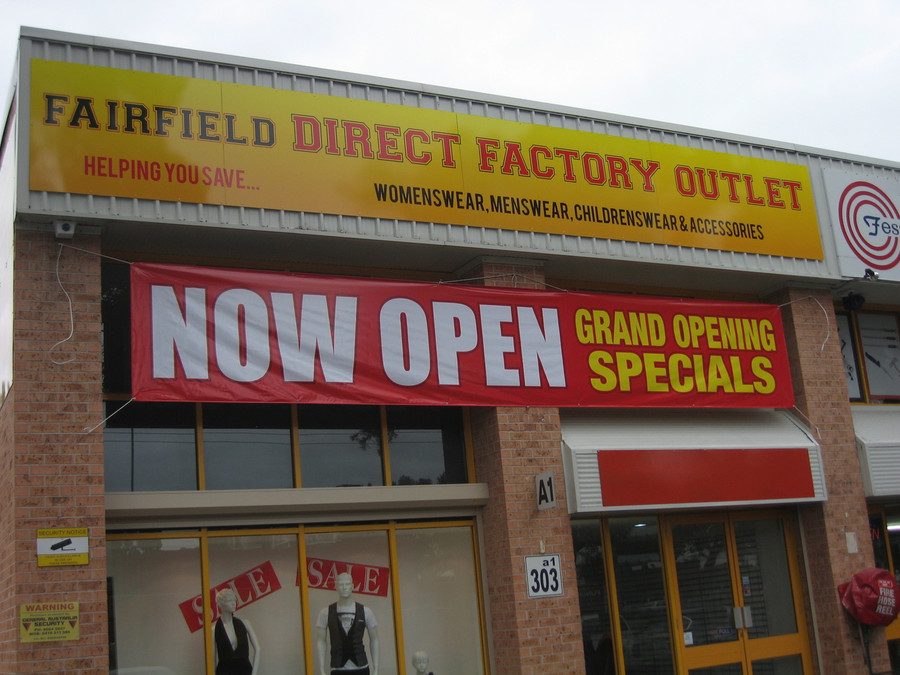 Now Open Banner with Hemmed Edges, Eyelets