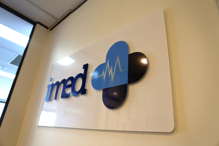 10mm Acrylic Sign with concealed battens