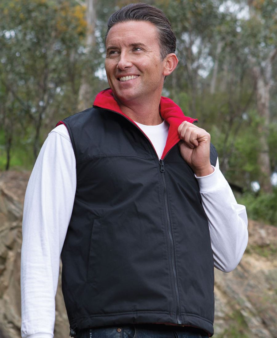 Reversible Vest
(Navy/Red)