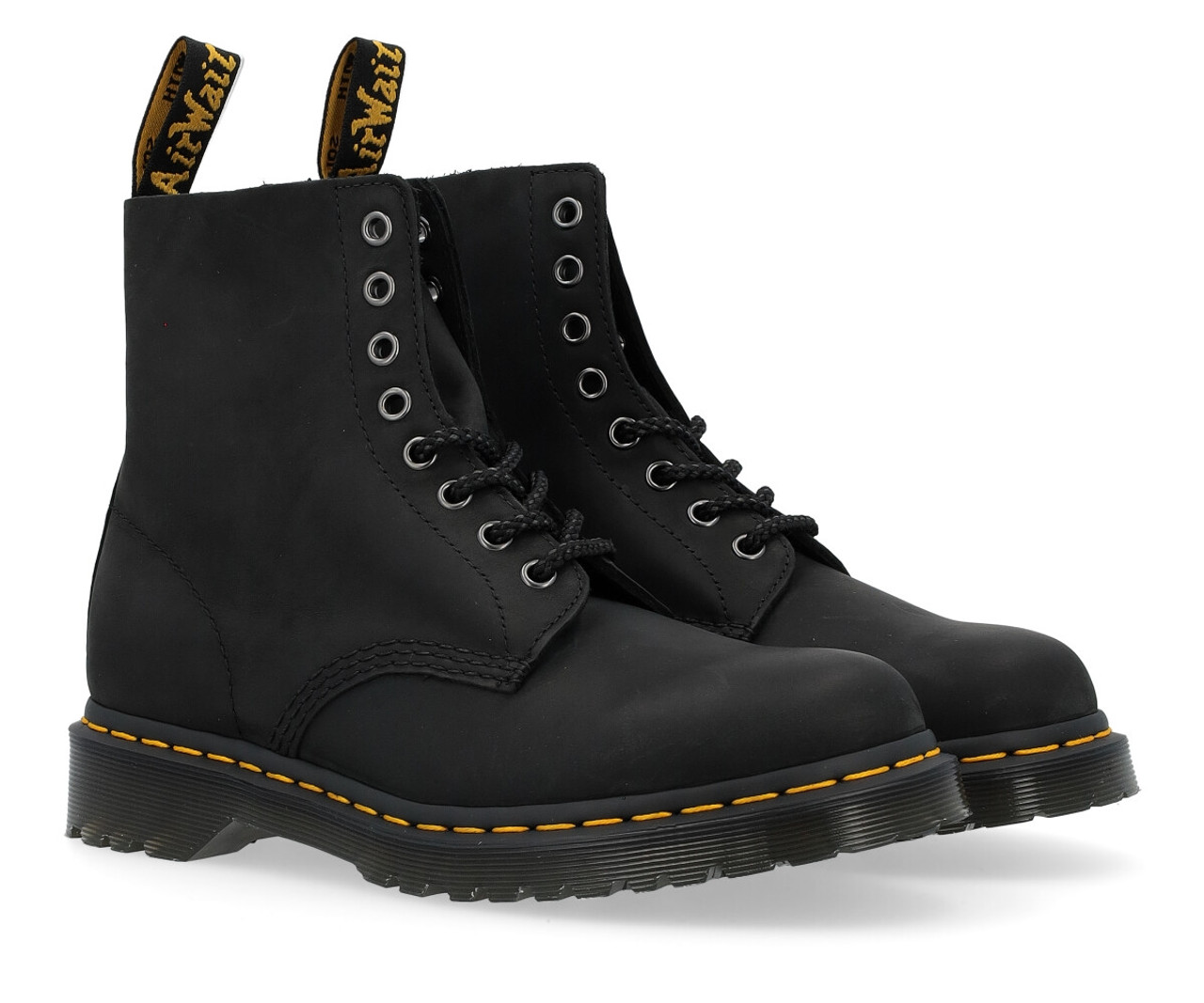 Dr martens store all black 146