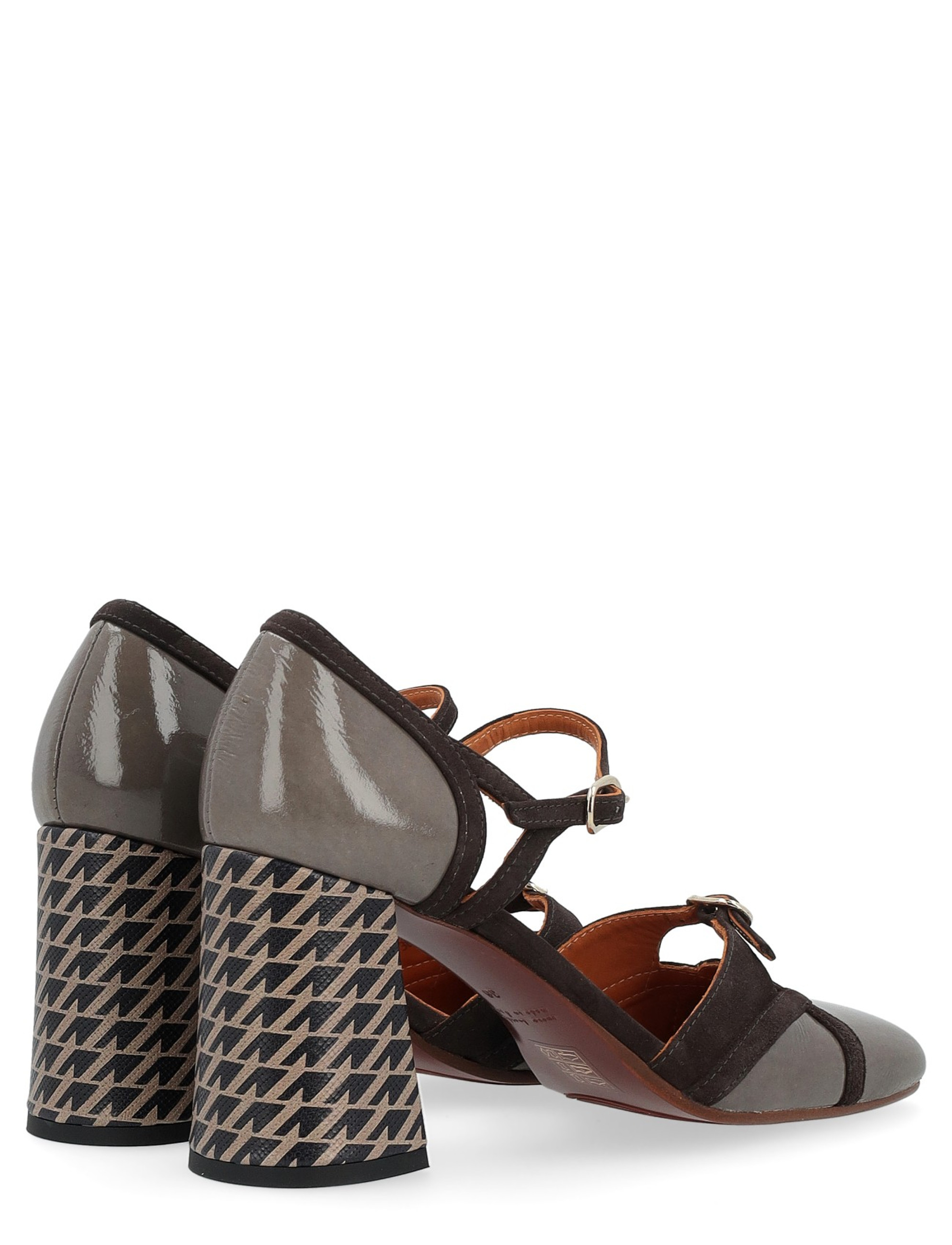 Scarpa con tacco Chie Mihara Obindi in pelle grigia