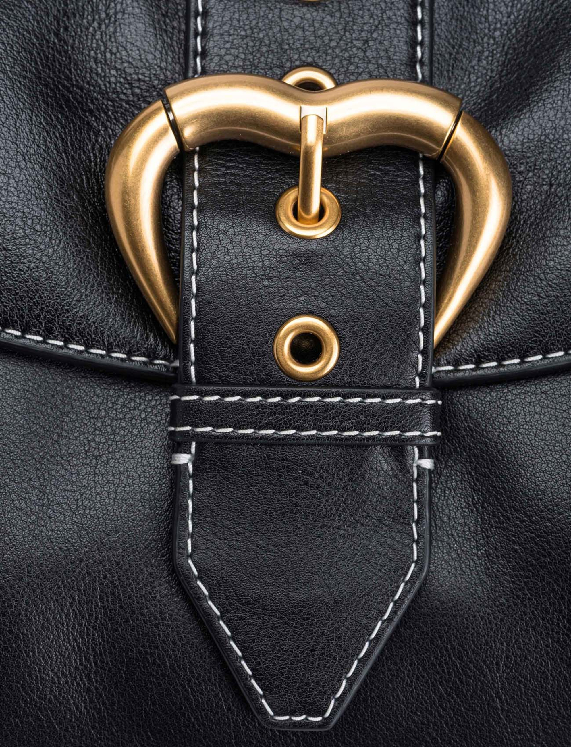 Shoulder bag Pinko Jolene in black leather with heart buckle