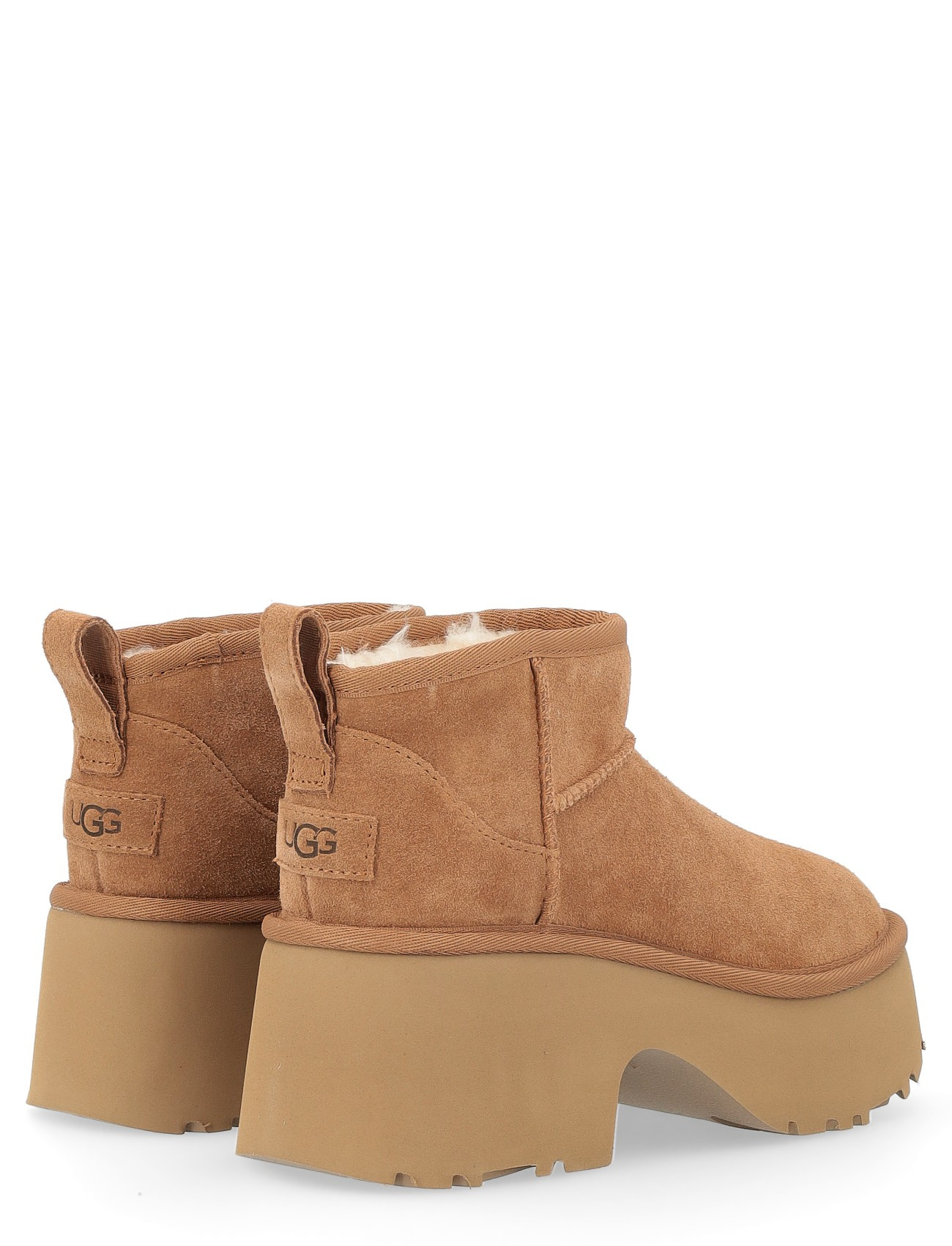 Stivali UGG Classic Ultra Mini New Heights in pelle scamosciata