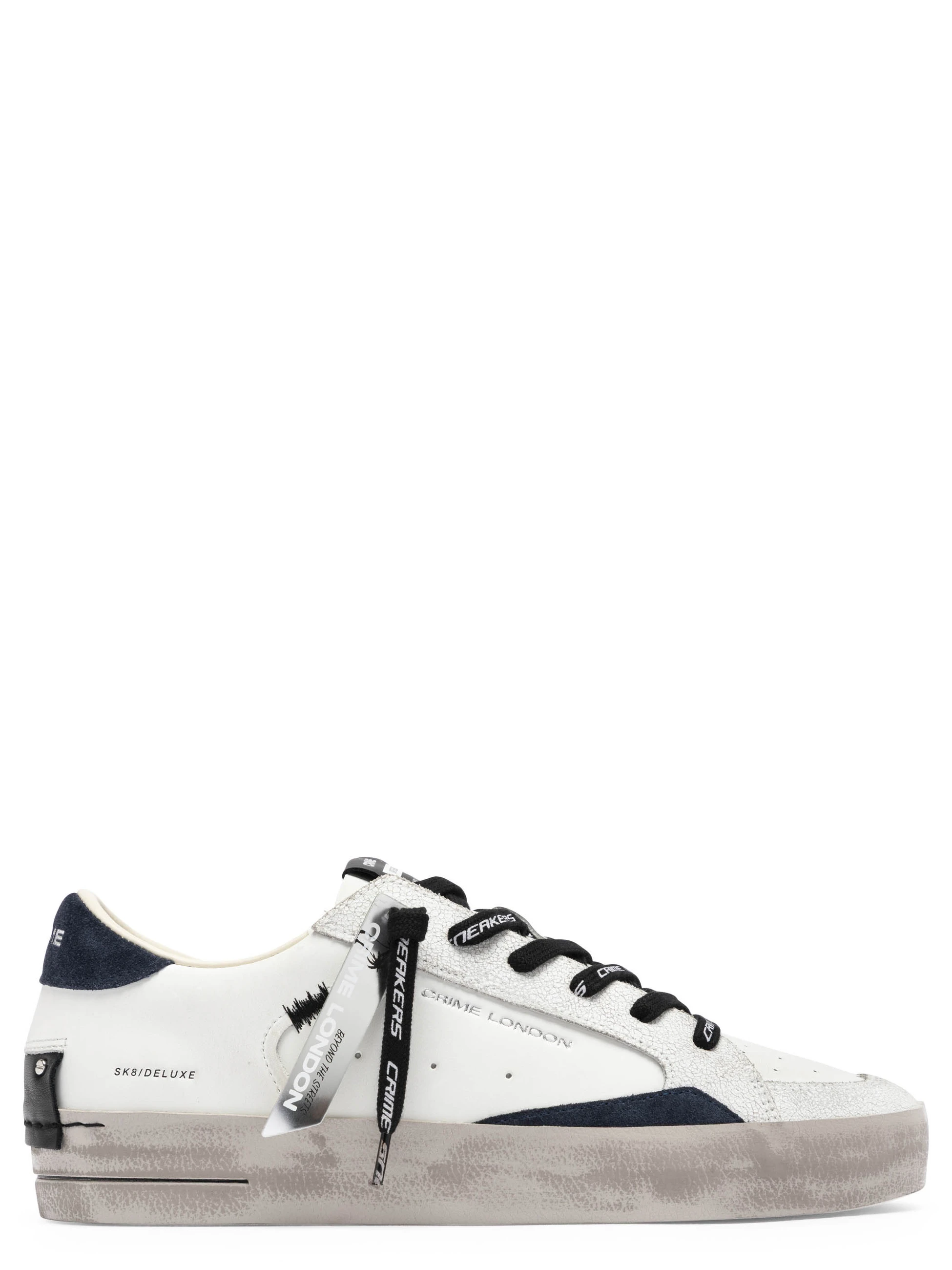 Sneaker Crime London Sk8 in pelle bianca e blu 