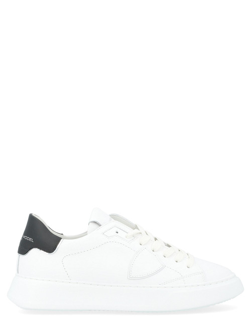 Sneaker Philippe Model Temple L in white leather with black spoiler