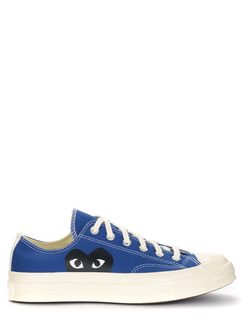 Sneaker Comme des Garçons Play x Converse in canvas blu con cuore nero