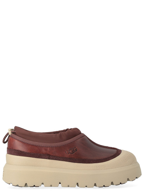 Slipper UGG Tasman Weather Hybrid in pelle marrone