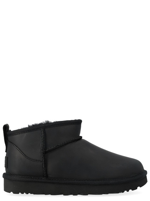 Stivaletto UGG Classic Ultra Mini in pelle nera