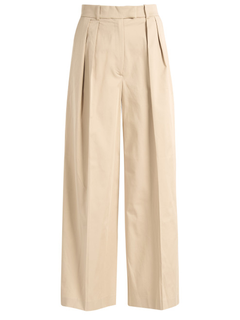 beige trousers 1