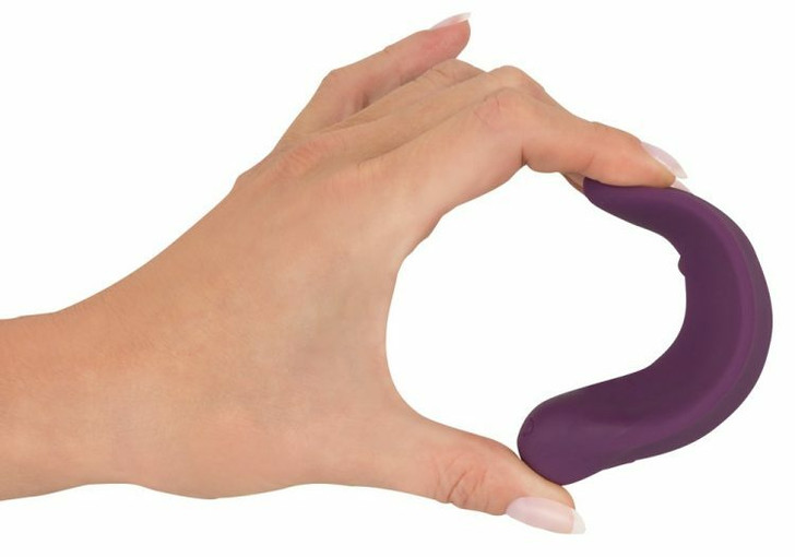 Lay-on vibrator with a remote control