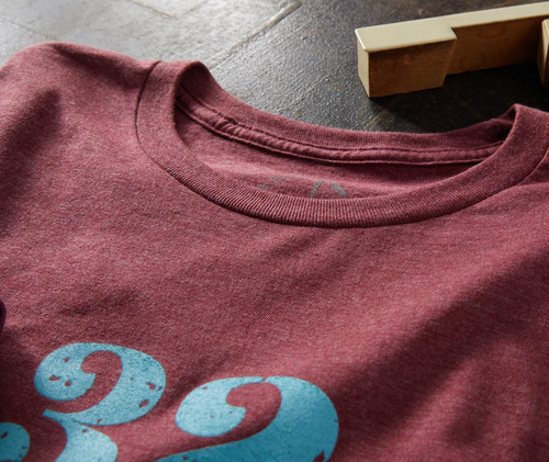 32 Bar Blues 32BB Foundation T-Shirt - Burgundy