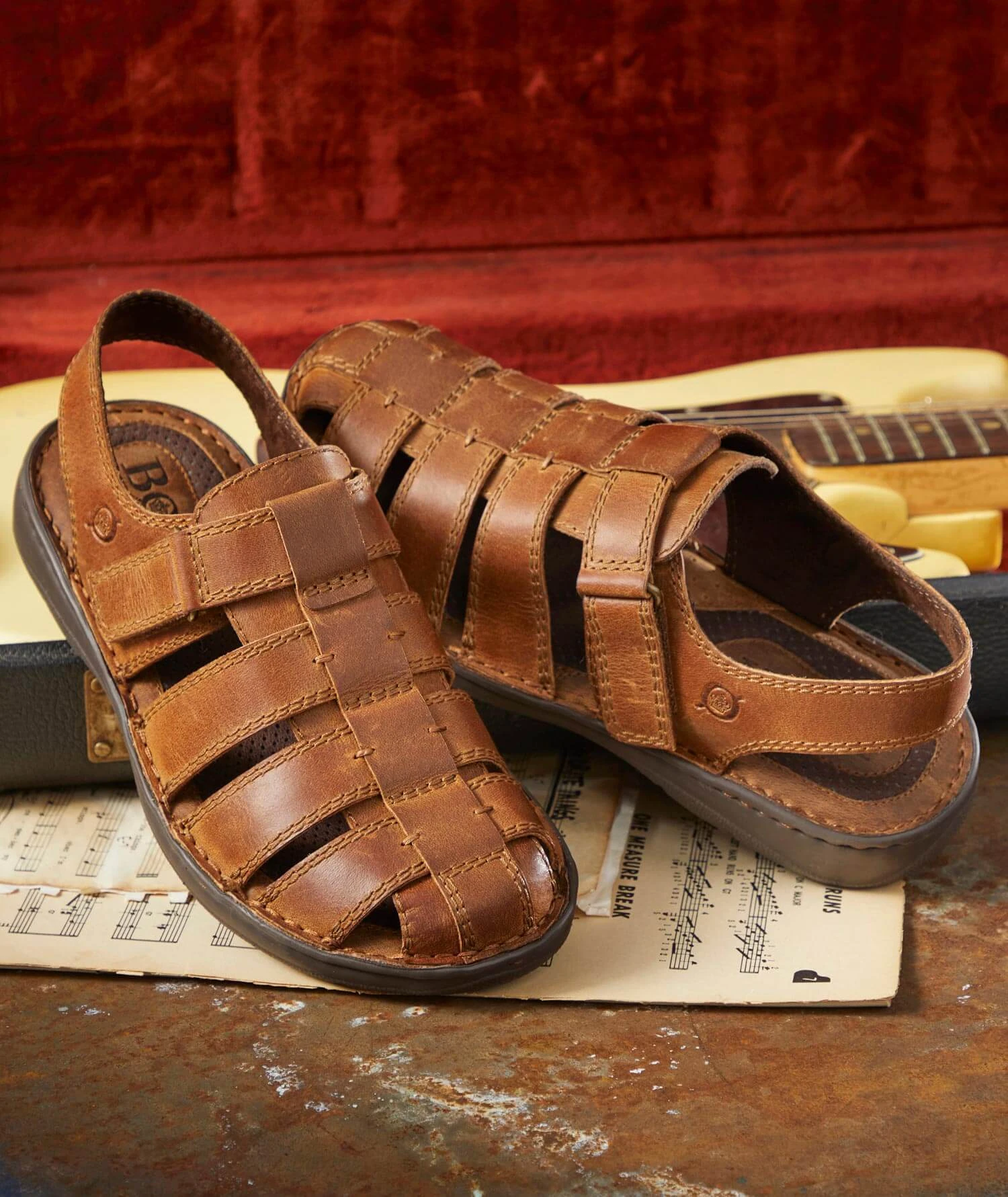 Sneakers & Sandals