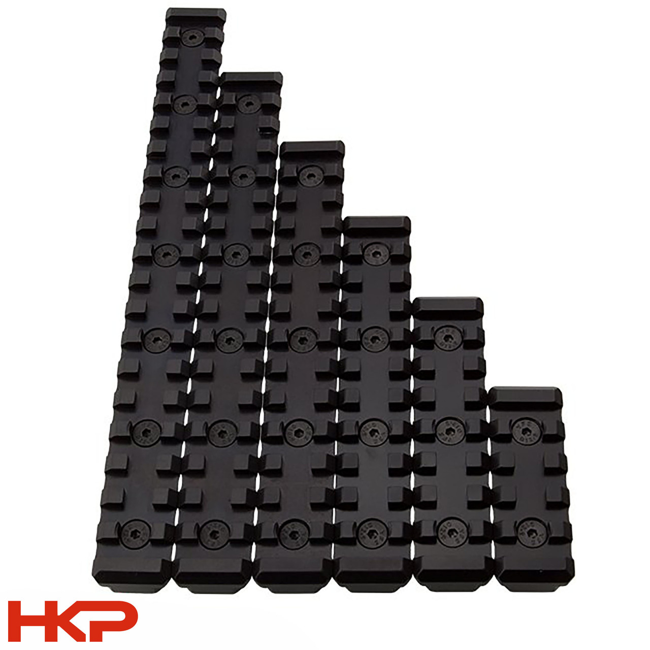 くま　カートリッジM R Loungefly Care Bears x Universal Monsters Scary Dreams Zip-Around