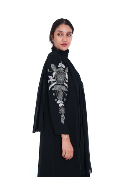 Elegant Black Abaya with Exquisite Sleeve Embroidery Elegant Black Abaya with Exquisite Sleeve Embroidery