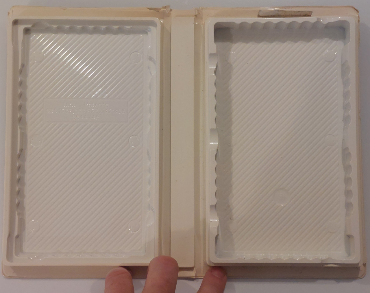 The Hunchback of Notre Dame Masterpiece Walt Disney Clamshell VHS