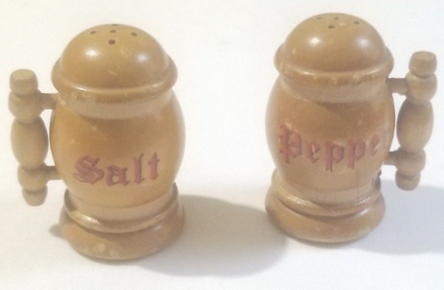 Wood salt & Pepper Shakers wooden cork New Mexico main picture of them