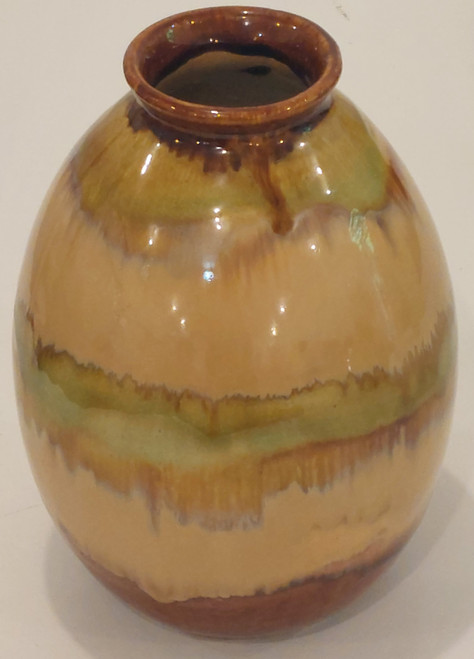 main photo of vase