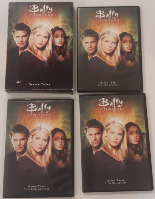 Showing outer box top left side and 3 inside cases shown Showing outer box top left side and 3 inside cases shown