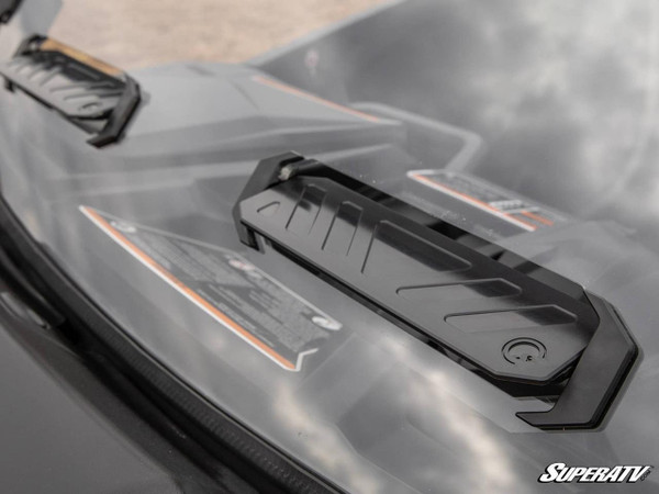 SuperATV Can-Am Commander Vented Full Windshield UTVS0059687