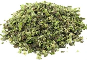 Boneset Herb cut and sifted